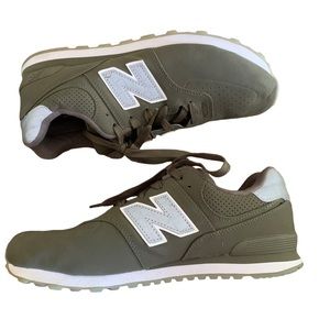 New Balance Olive Green Sneakers Boys Sz 6